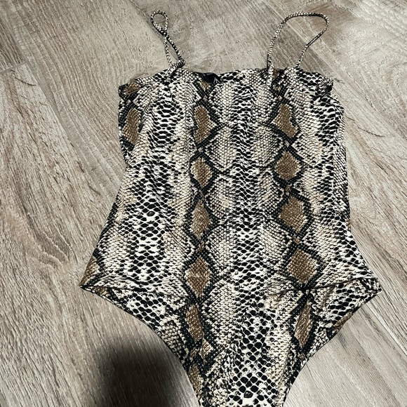 Windsor snakeskin bodysuit - Picture 4 of 5